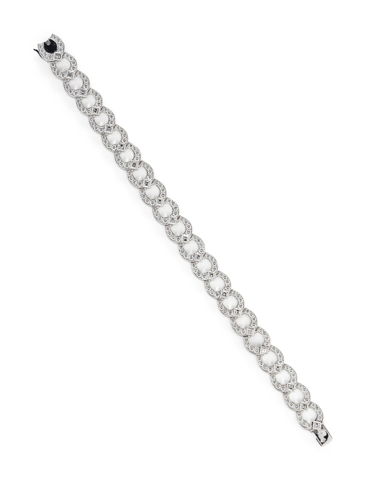 CARTIER, DIAMOND AND WHITE GOLD 'C LINK' BRACELET