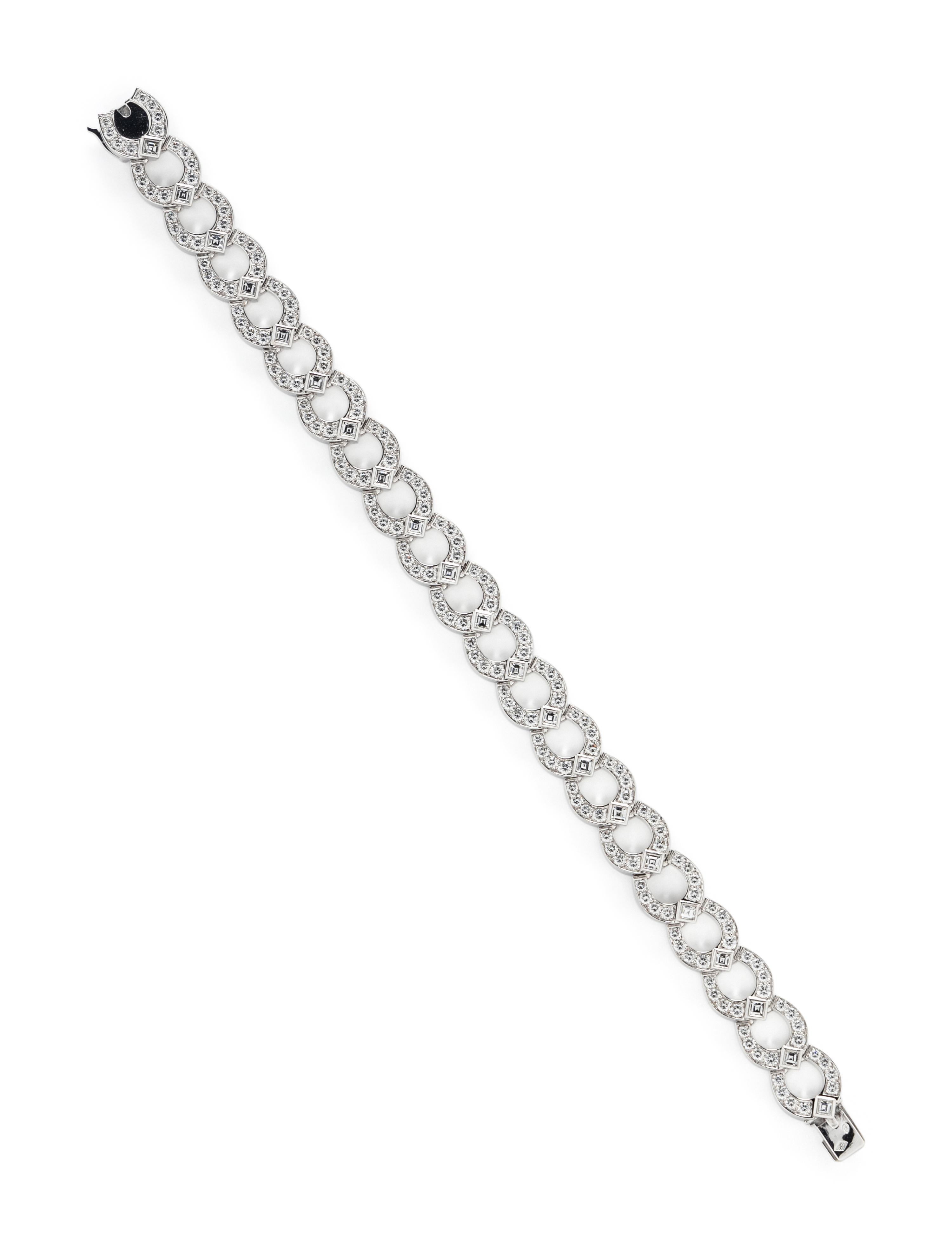 CARTIER, DIAMOND AND WHITE GOLD 'C LINK' BRACELET