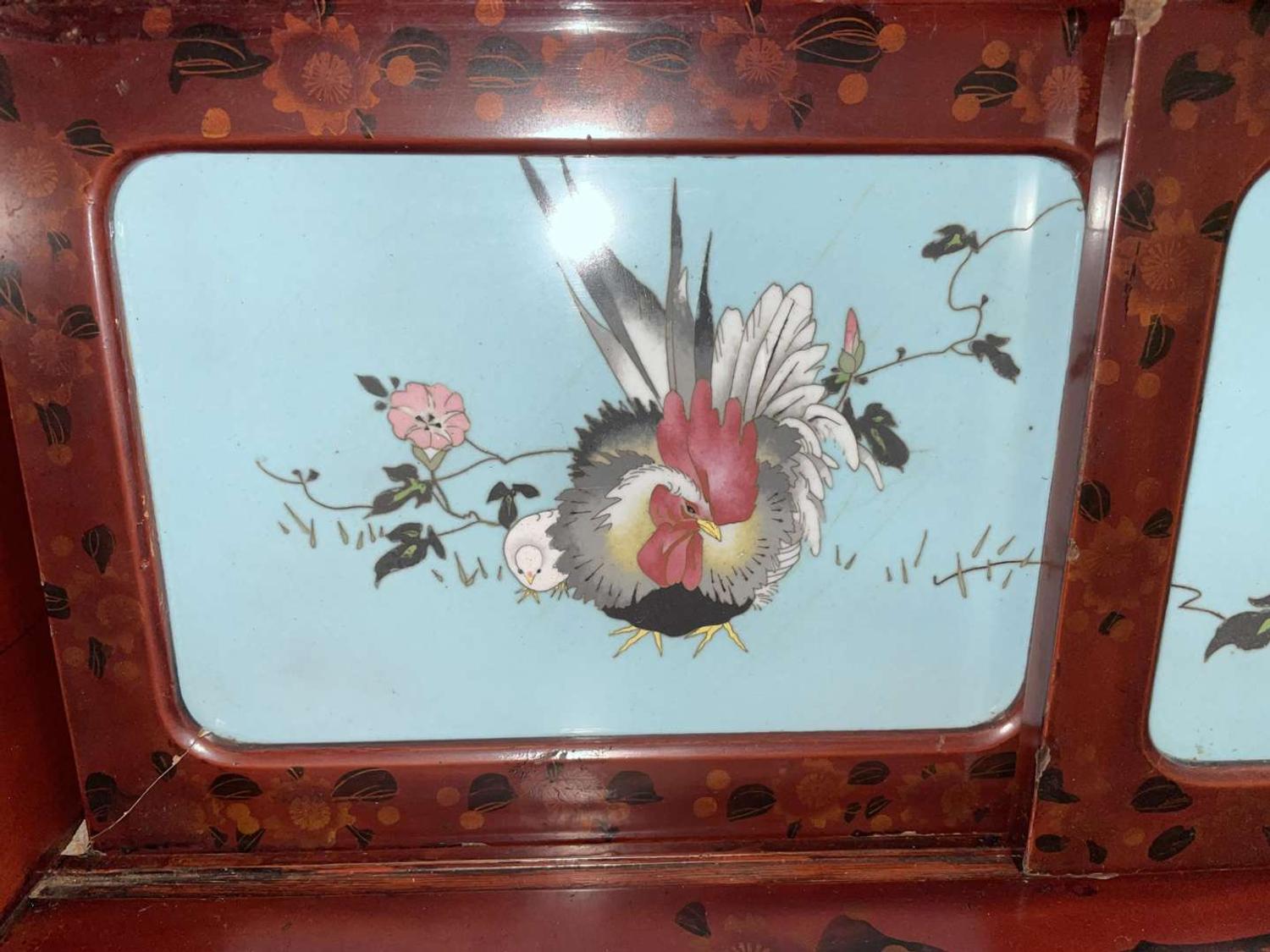 A Japanese lacquer display cabinet with cloisonné panels 日本漆器立柜及底座 Late Meiji period ????