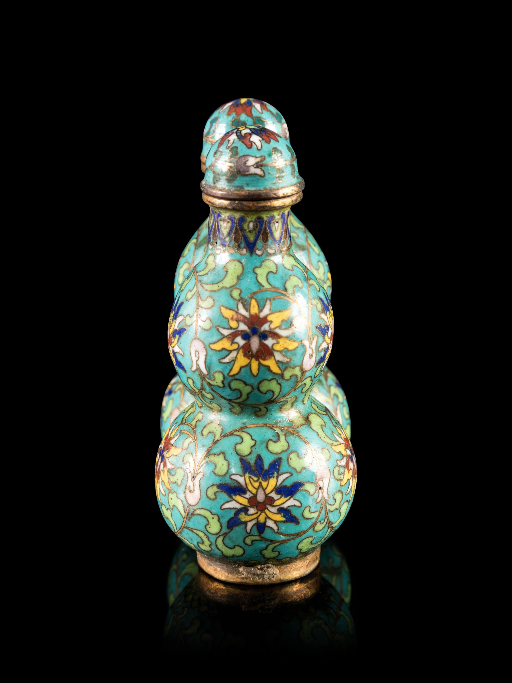 A Cloisonné Enameled Double Gourd-Form Snuff Bottle