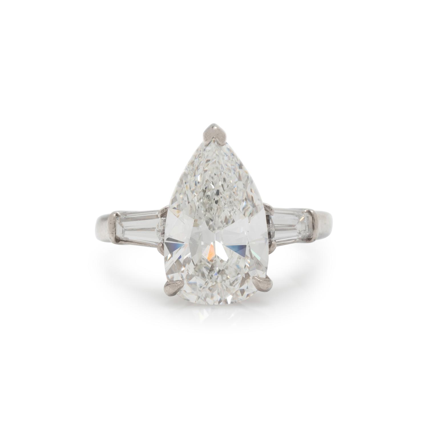 DIAMOND RING