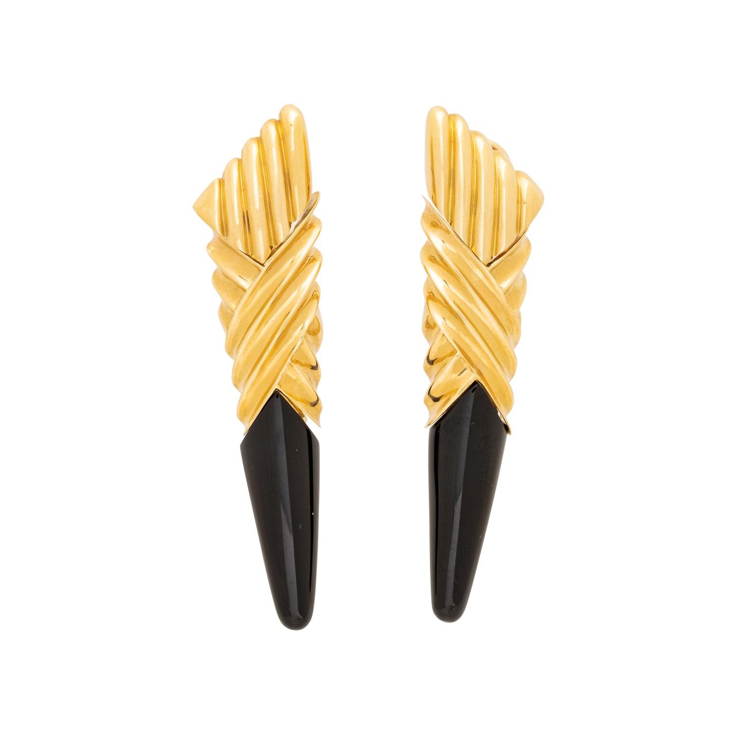 MICHAEL BONDANZA, YELLOW GOLD AND ONYX EARRINGS
