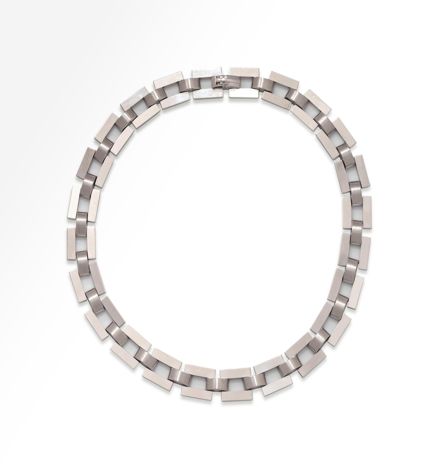 WHITE GOLD NECKLACE
