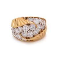 YELLOW GOLD AND DIAMOND RING