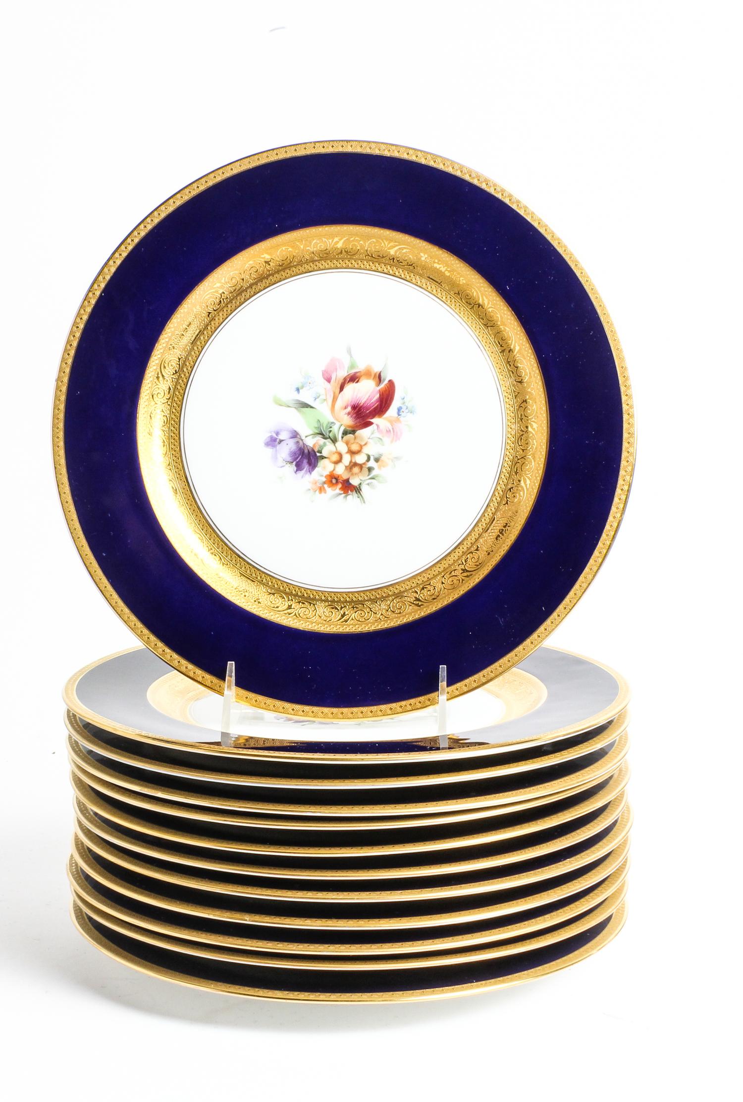 A Set of Twelve Royal Bavarian Painted Porcelain Dinner Plates Diameter 10 1/2 inches.