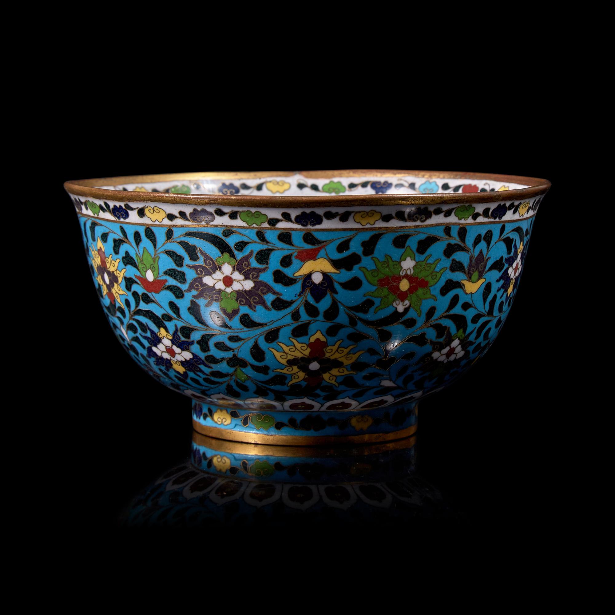 A Chinese Cloisonné 'Hai Ma' Bowl 掐絲琺瑯海馬圖盌