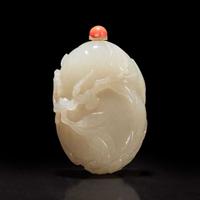 A finely-carved Chinese white jade snuff bottle 白玉鼻烟壶 18th/19th century ???????
