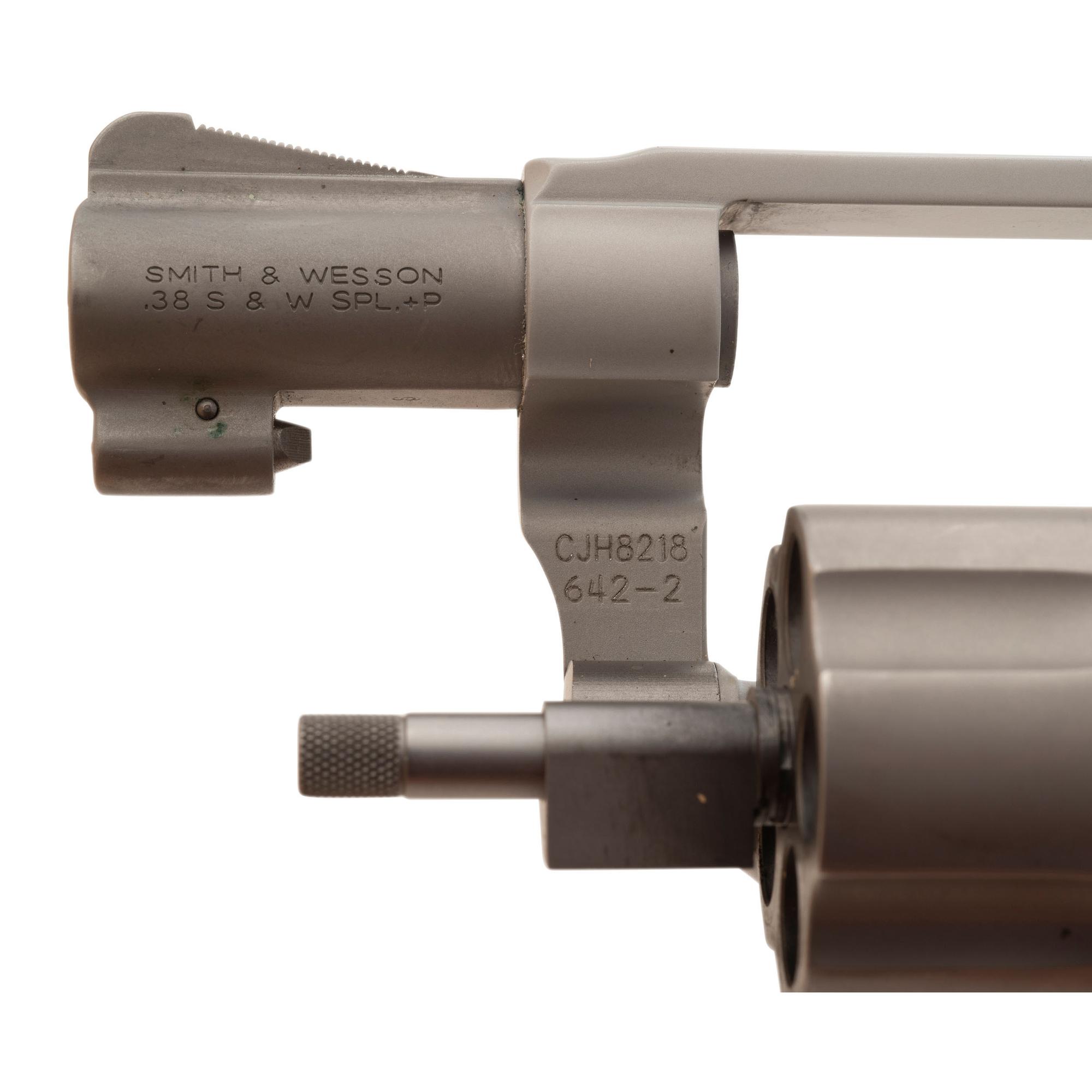 *Smith & Wesson 642-2 Airweight Hammerless .38 Revolver in Box