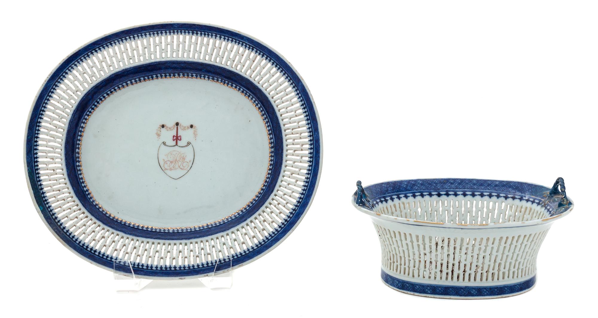 An English Lowestoft Porcelain Reticulated Basket with Undertray Length of tray 9 3/8 inches. — 19TH CENTURY