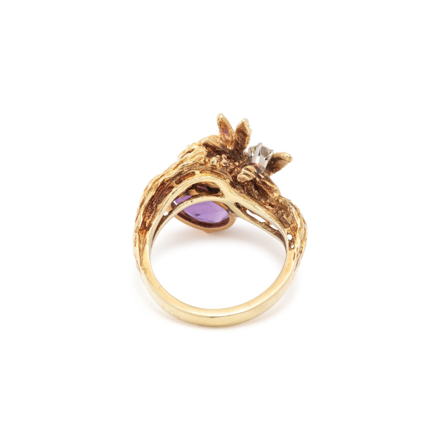 YELLOW GOLD, AMETHYST AND DIAMOND RING