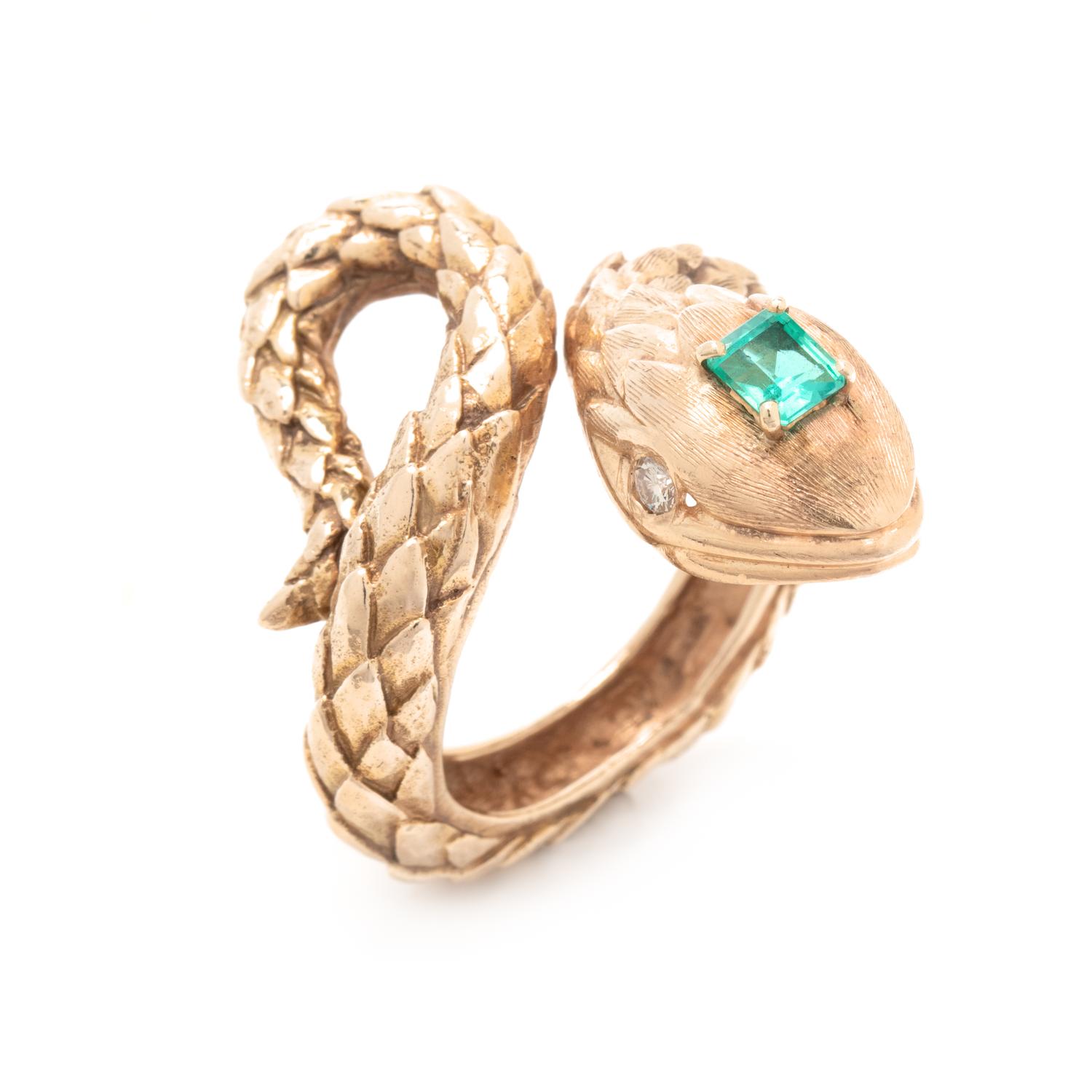 YELLOW GOLD, EMERALD AND DIAMOND SNAKE RING