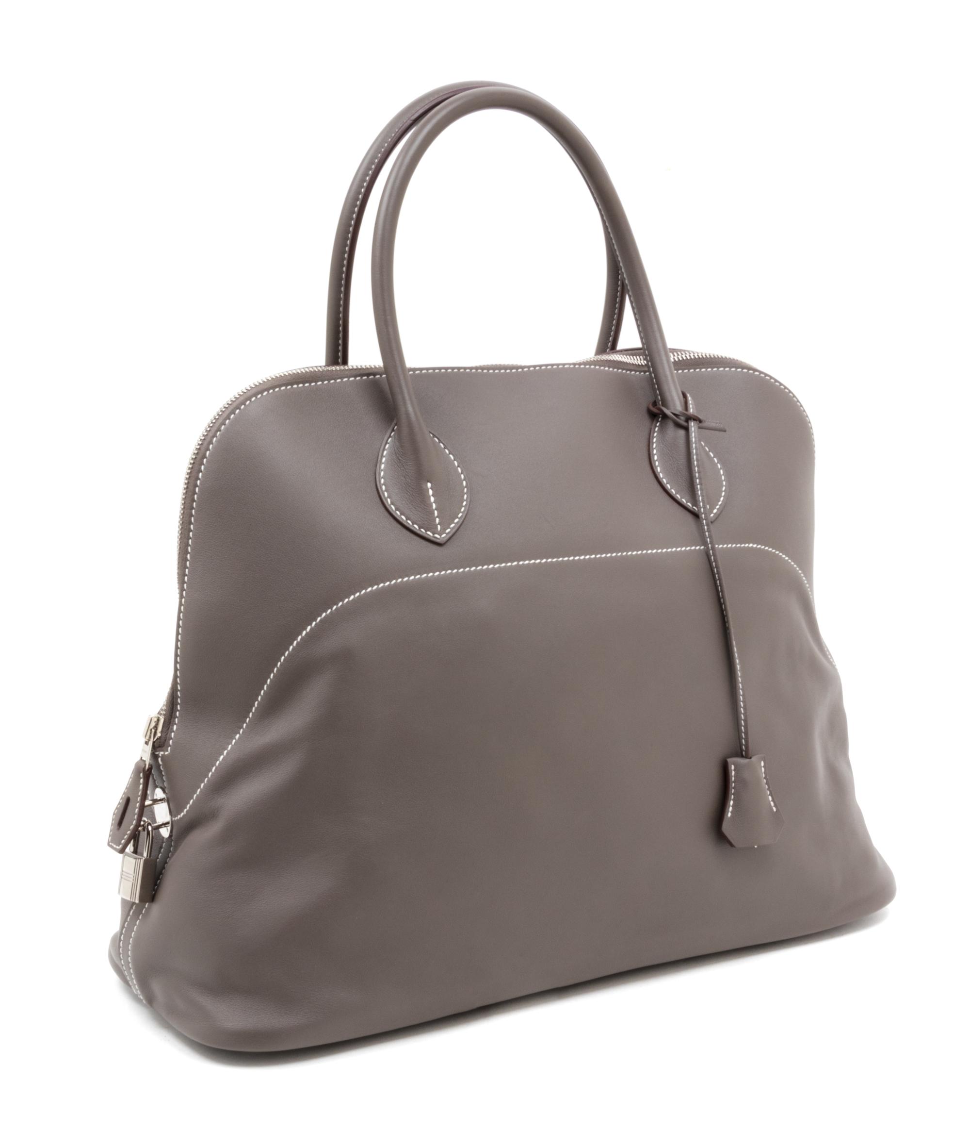 An Hermes Bolide Relax 40 Etoupe Veau Sikkim Handbag, 16" x 12" x 6.5"; Handle Drop: 5".