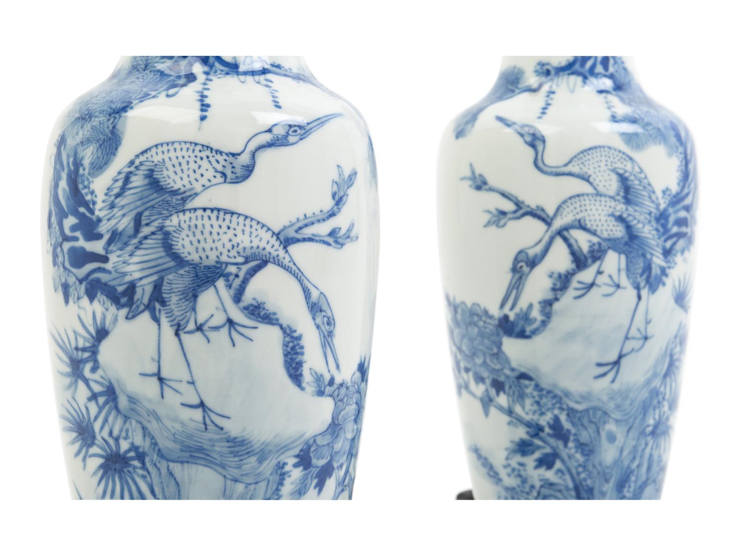 A Pair of Chinese Blue and White Porcelain Vases