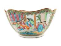 A Group of Chinese Export Porcelain Articles