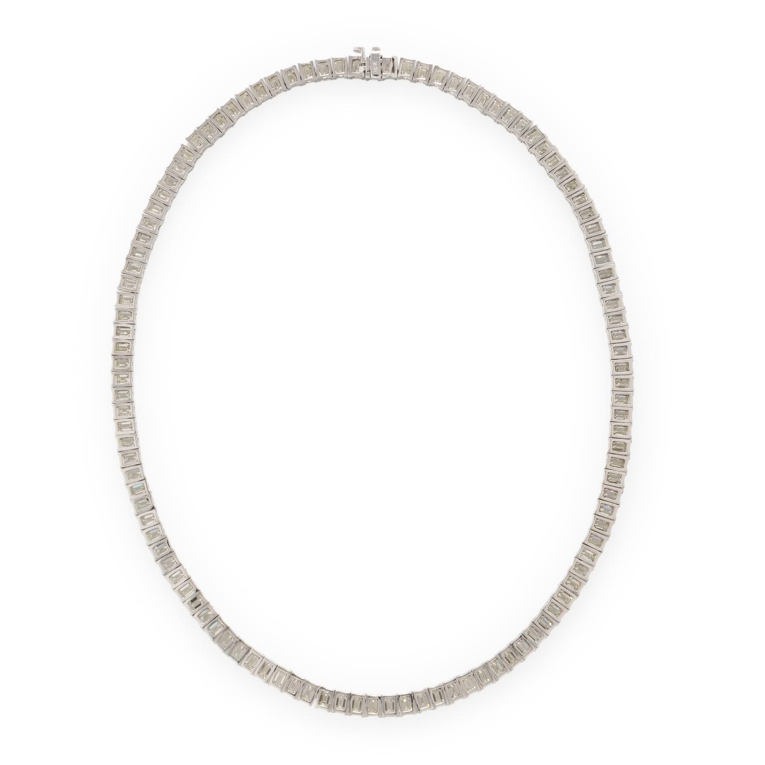 DIAMOND AND WHITE GOLD LINE NECKLACE