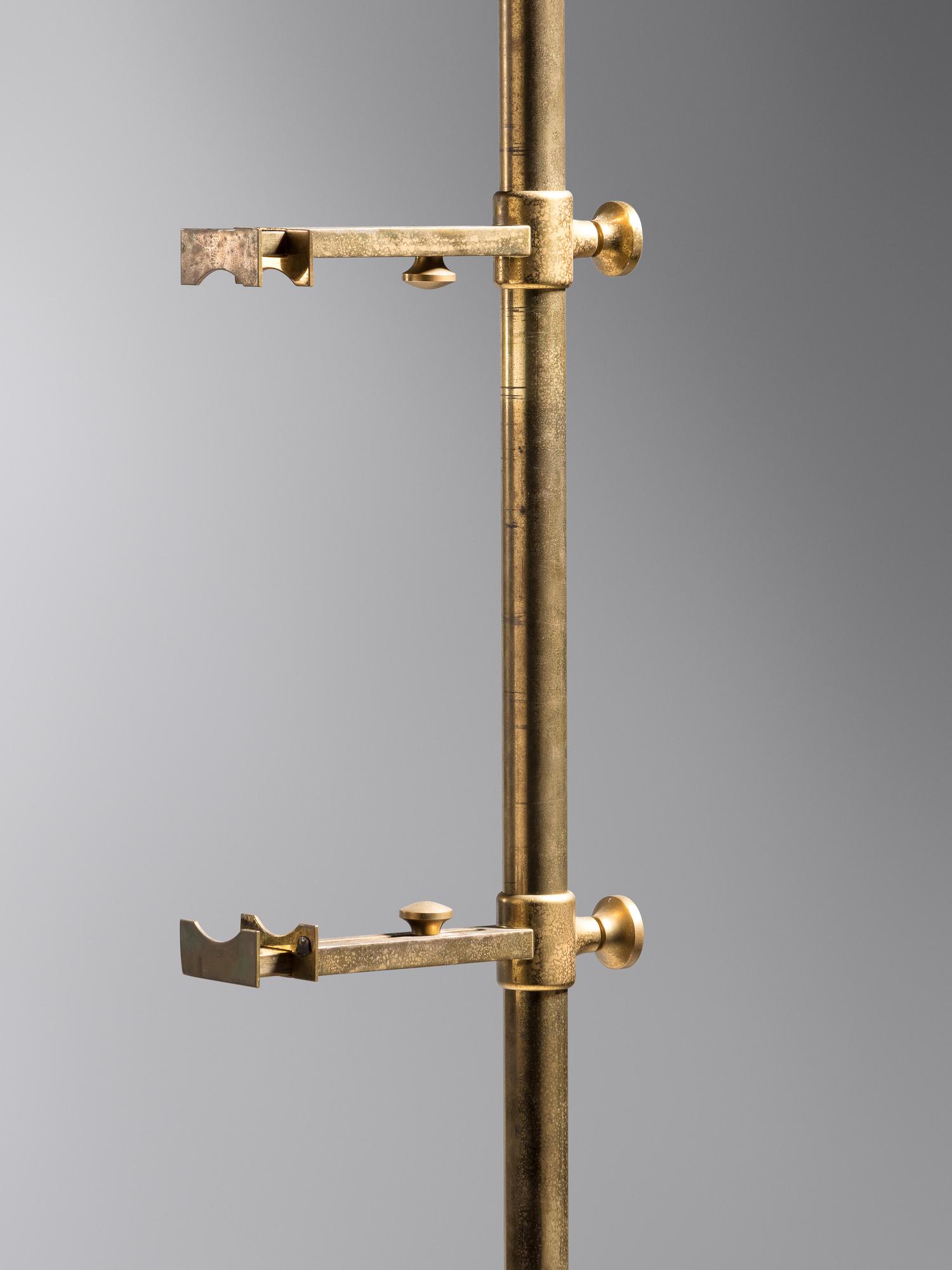 Easel Lamp