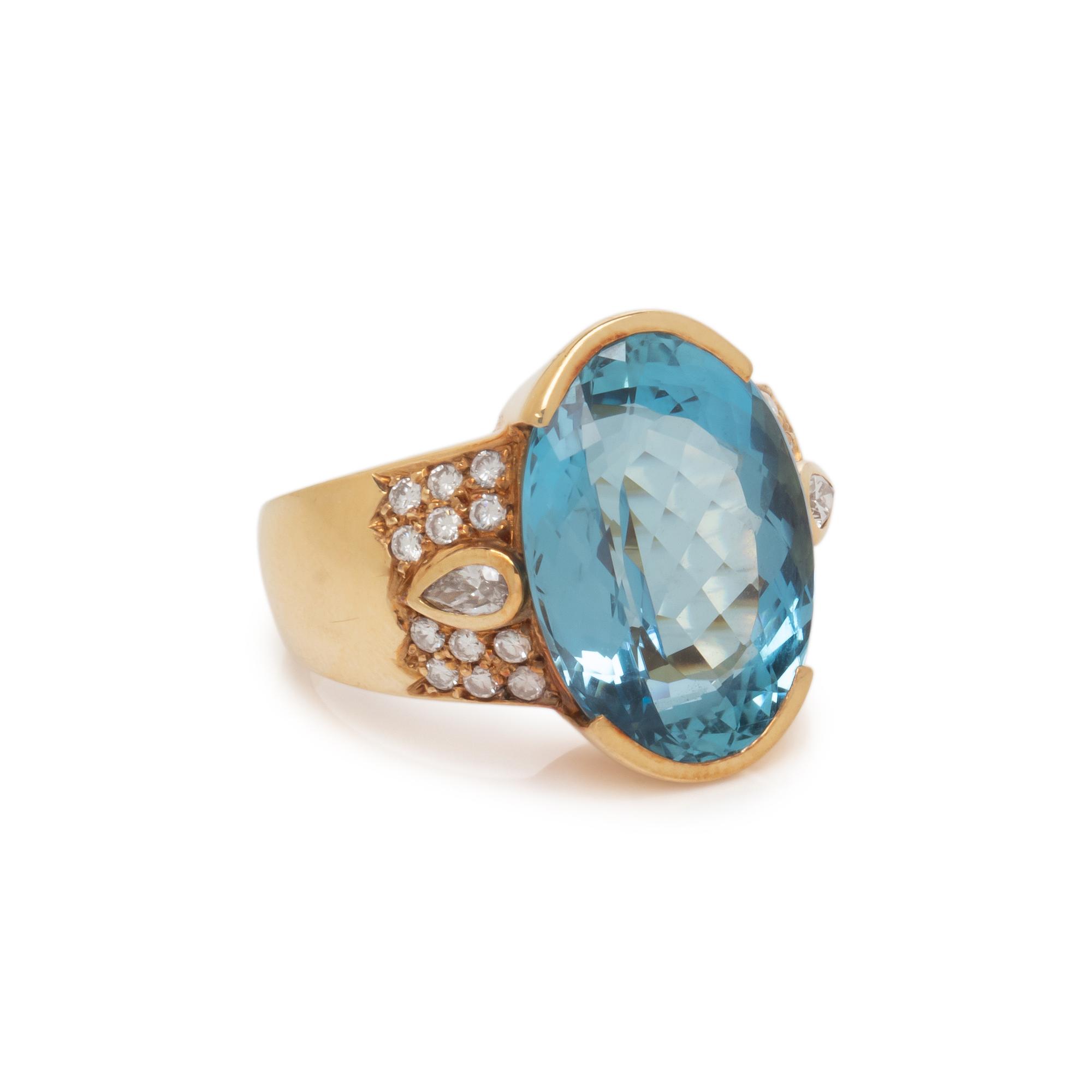 YELLOW GOLD, AQUAMARINE, AND DIAMOND RING