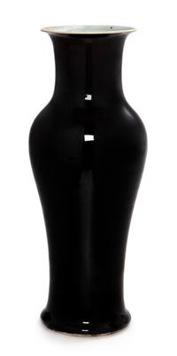 A Chinese Mirror Black Glazed Porcelain Yenyen Vase Height 11 1/2 inches. — QING DYNASTY (1644-1912)