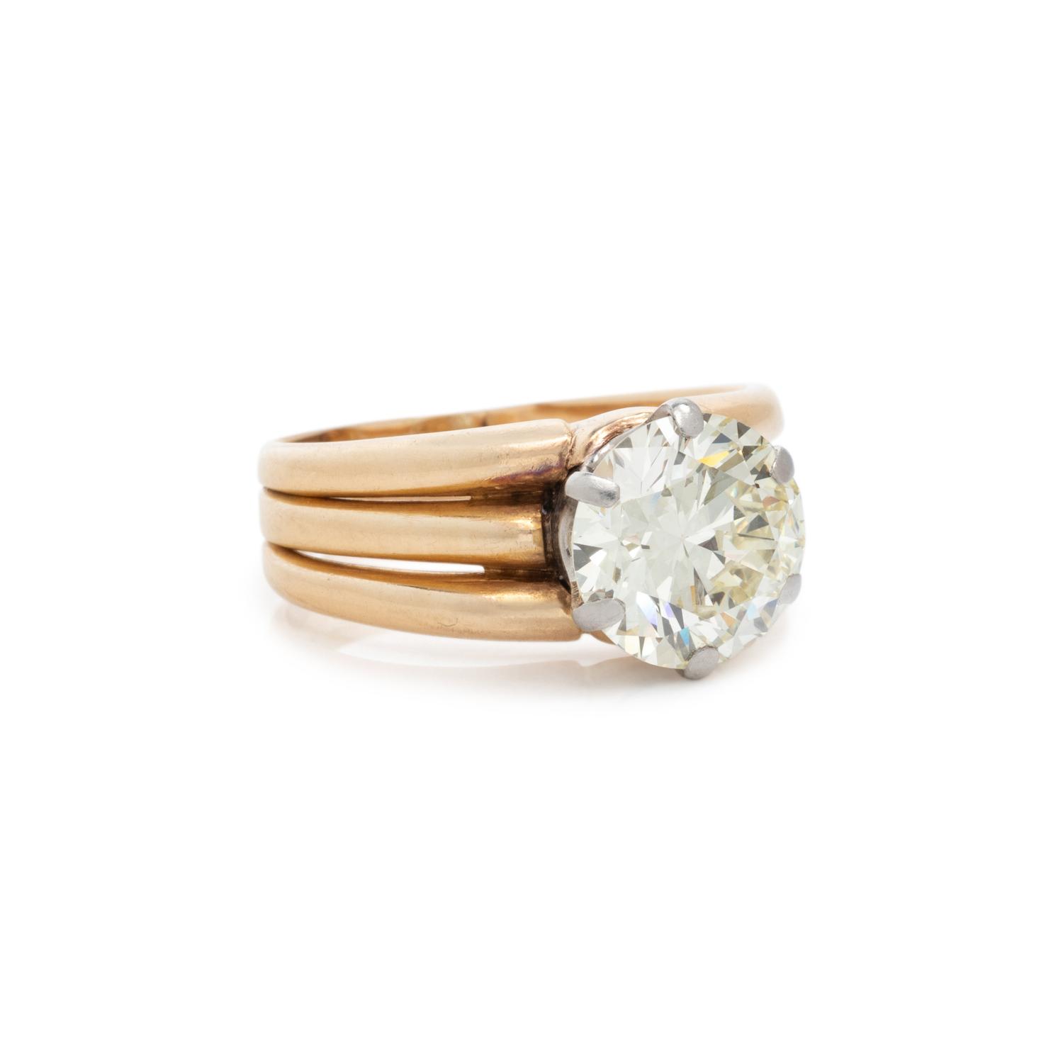 DIAMOND RING