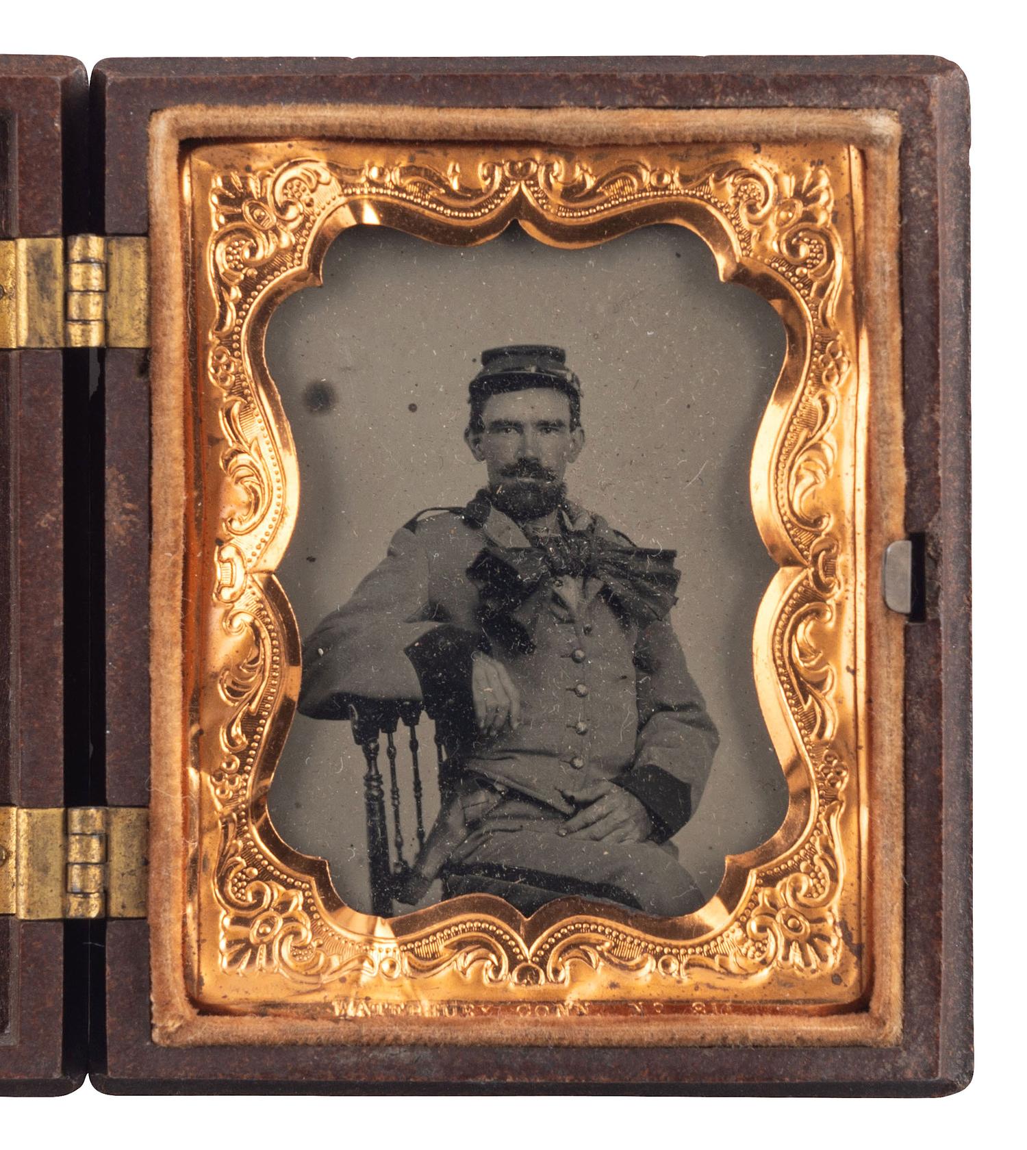 [CIVIL WAR], Ninth plate tintype of a soldier wearing a large cravat.
