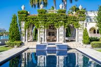 Women and Soldiers on Steps