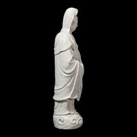 An Impressive Chinese Blanc de Chine Guanyin , Impressed Sunjiang Shanren M ark, 17th/18th Century 清早期 筍江山人款德化白瓷觀音立像