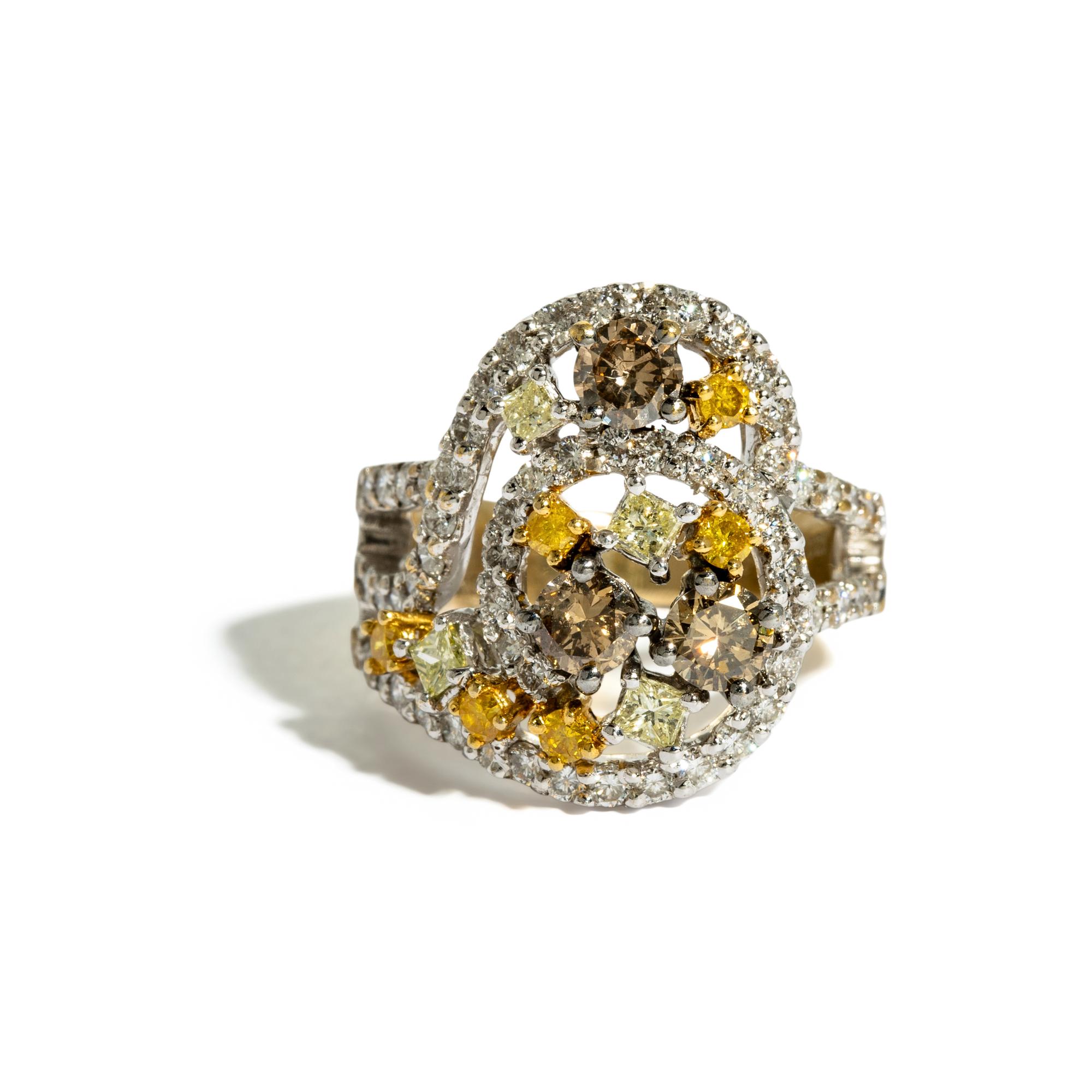COLORED DIAMOND, DIAMOND, AND BICOLOR GOLD RING AND EARRINGS