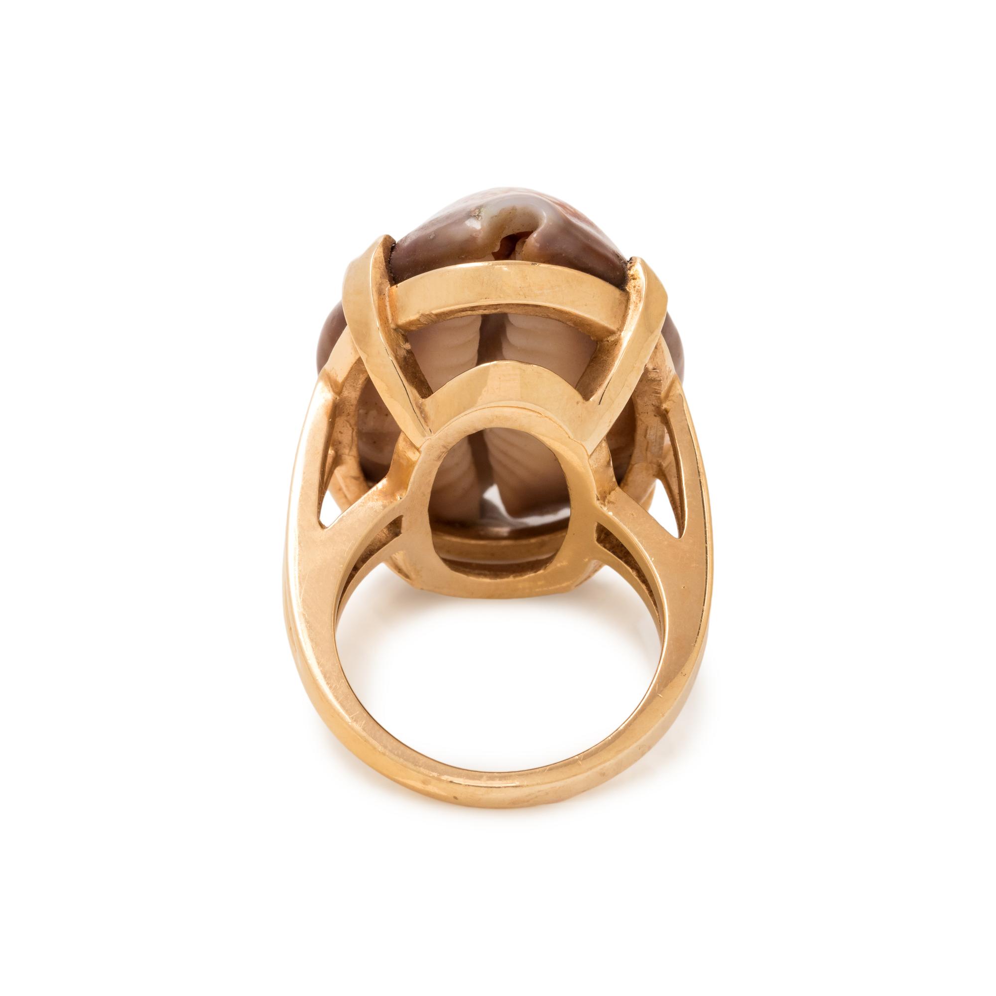 YELLOW GOLD AND SHELL RING