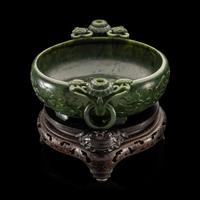 A Chinese Carved Spinach Jade Marriage Bowl, Late Qing/Republic Period 晚清/民國 碧玉雙魚活環洗