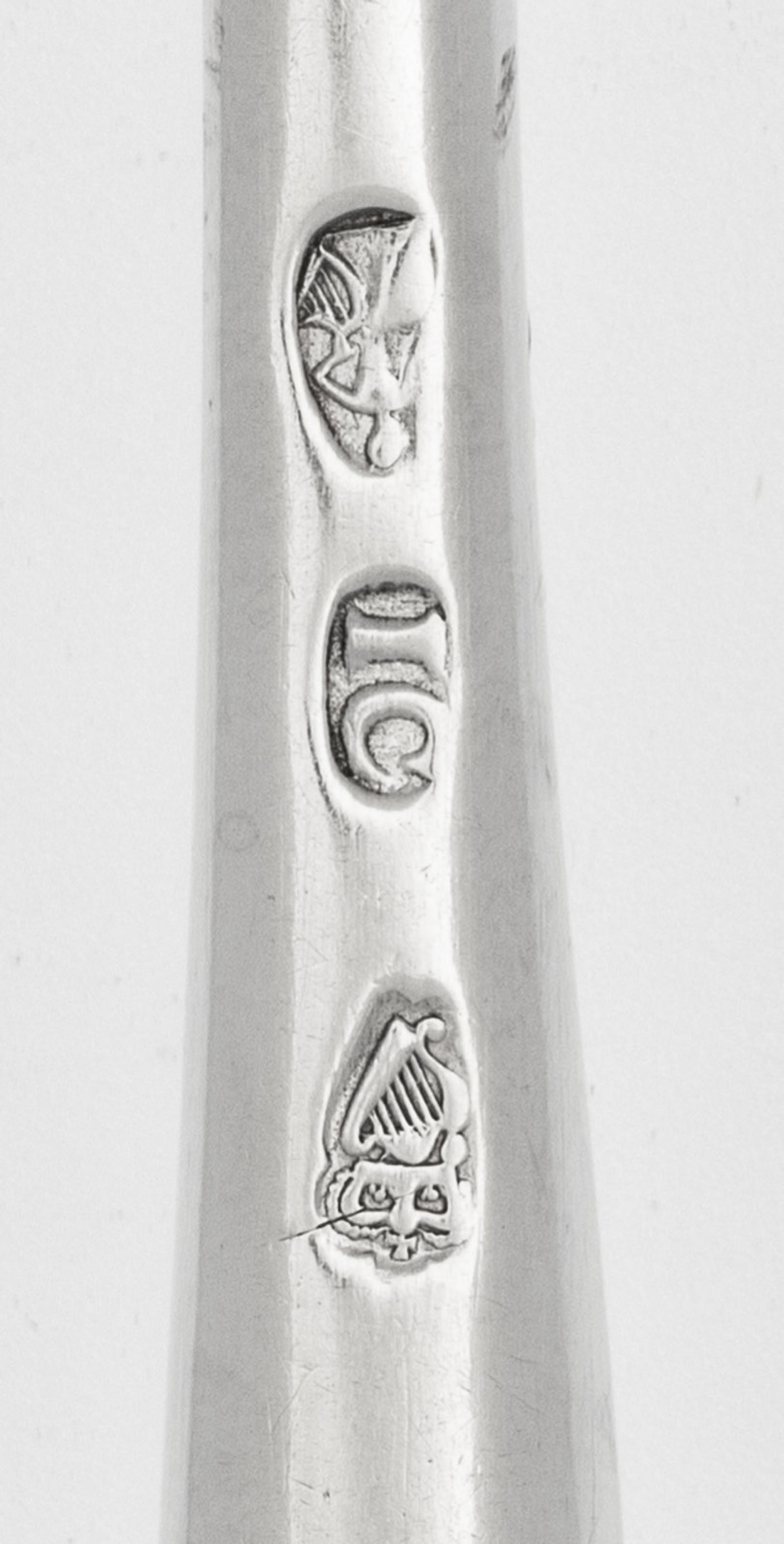 An Irish George III Silver Marrow Scoop