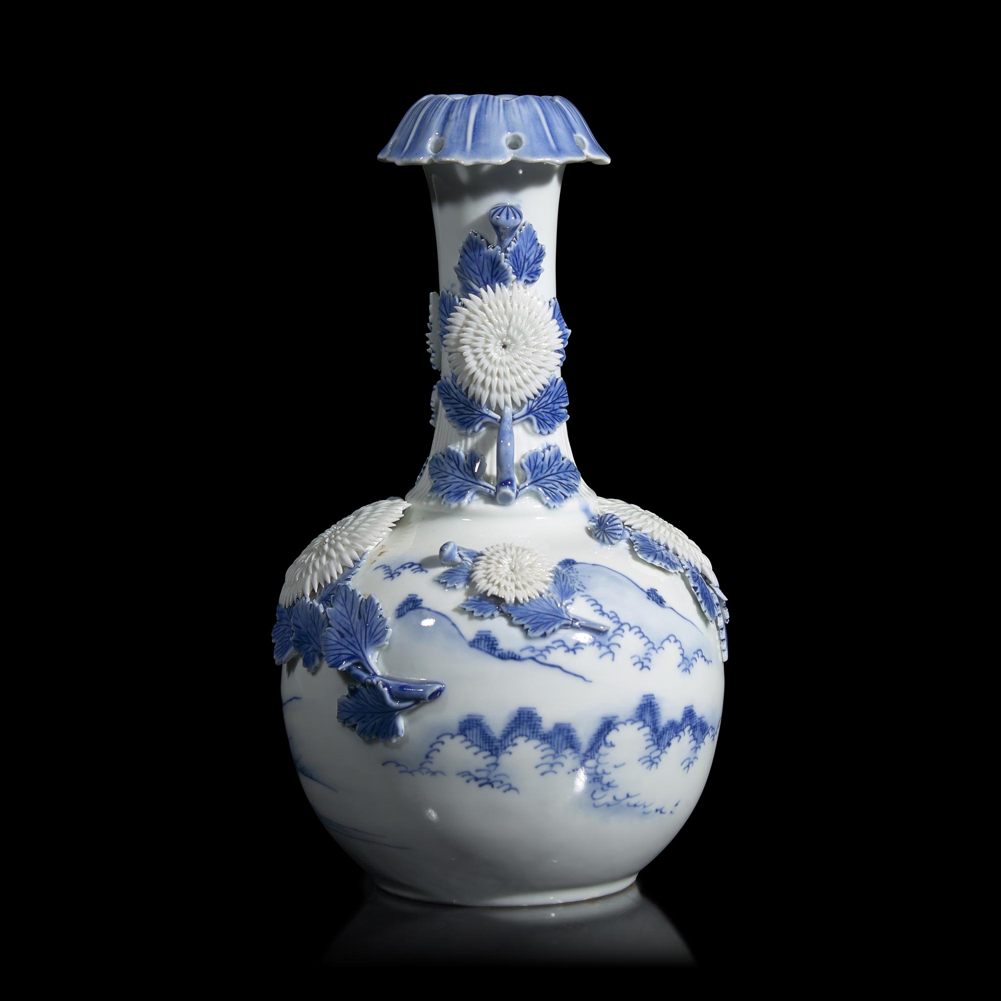A Japanese Hirado Blue and White "Chrysanthemums" Vase, Late Edo to Meiji Period