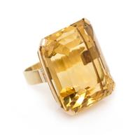 A Yellow Gold and Citrine Ring, 18.80 dwts.