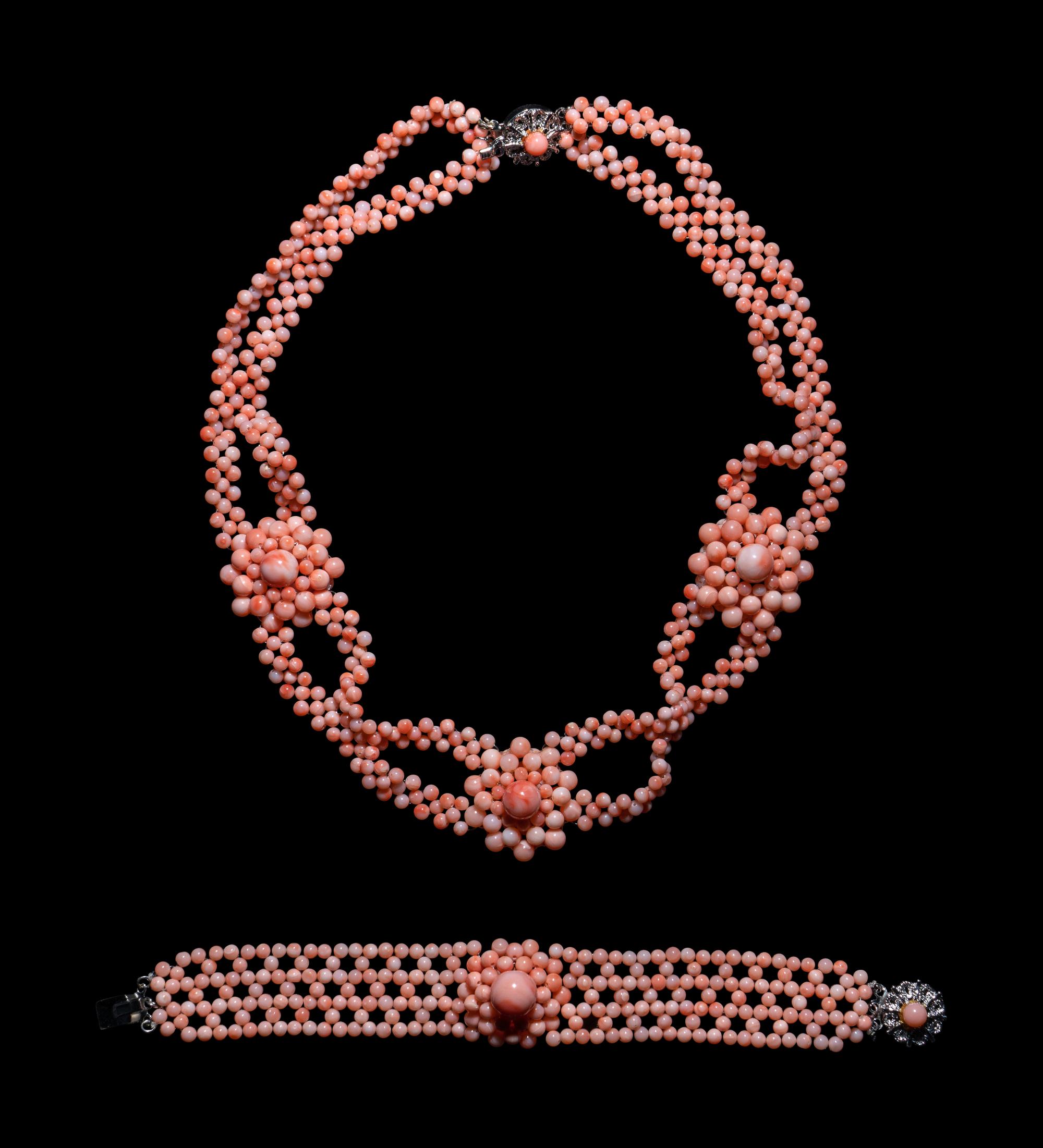 A Chinese Coral Necklace and Bracelet Set