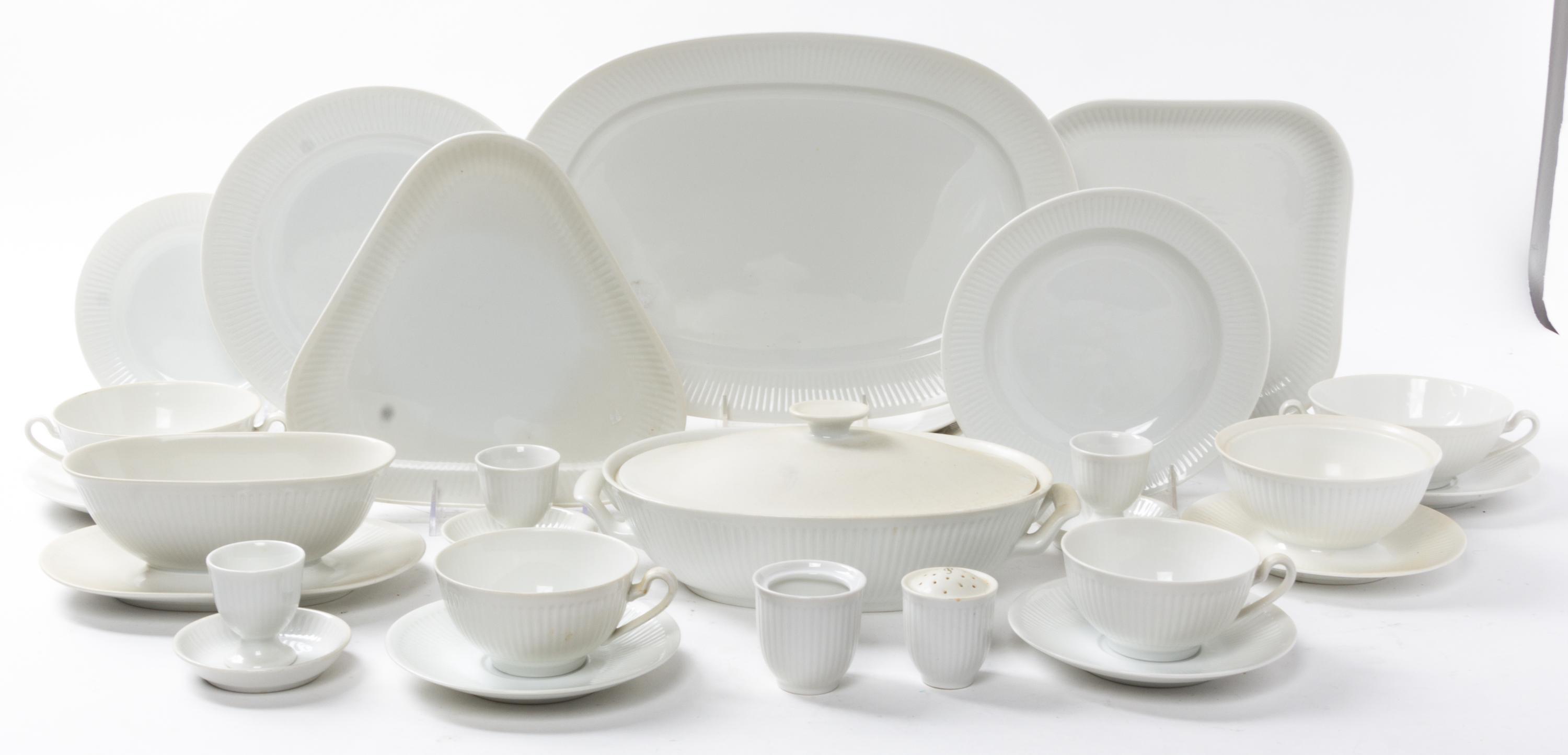 A Royal Copenhagen Porcelain Dinner Service Diameter of dinner plate 9 7/8 inches. — SECOND HALF 20TH CENTURY