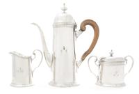 An American Silver Three-Piece Coffee Service, Tiffany & Co., New York, NY, 20th Century, comprising a coffee pot, covered sugar and cr