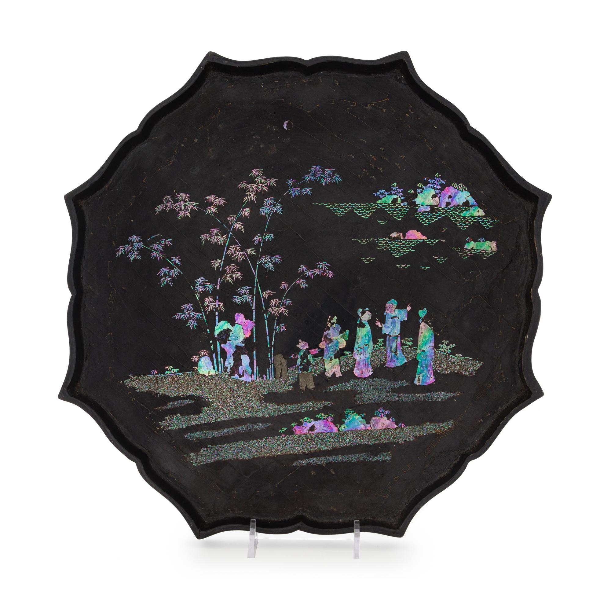 A Mother-of-Pearl Inlaid Black Lacquer Octagonal Tray Diameter 13 5/8 inches. — 16TH CENTURY