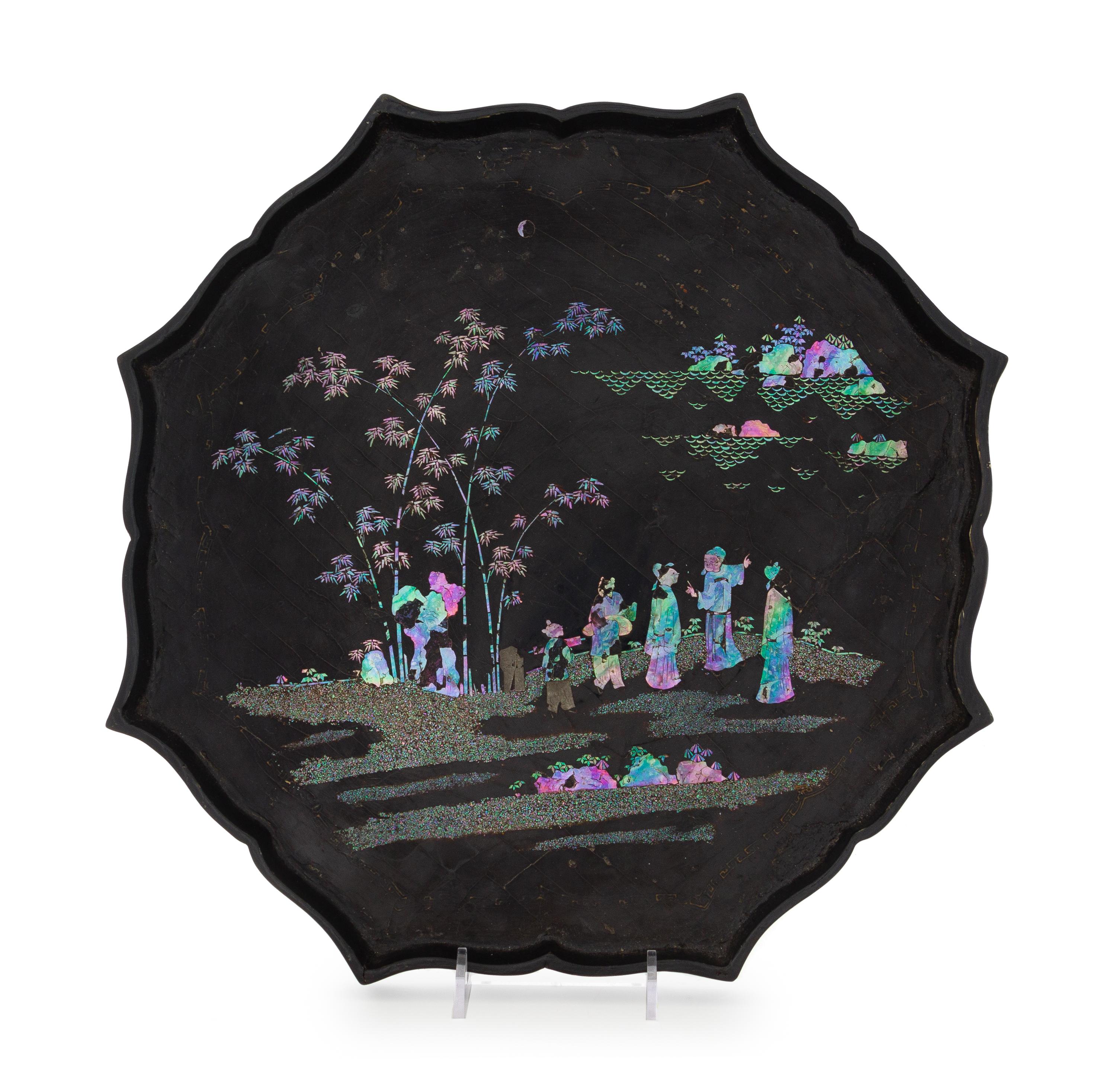A Mother-of-Pearl Inlaid Black Lacquer Octagonal Tray Diameter 13 5/8 inches. — 16TH CENTURY
