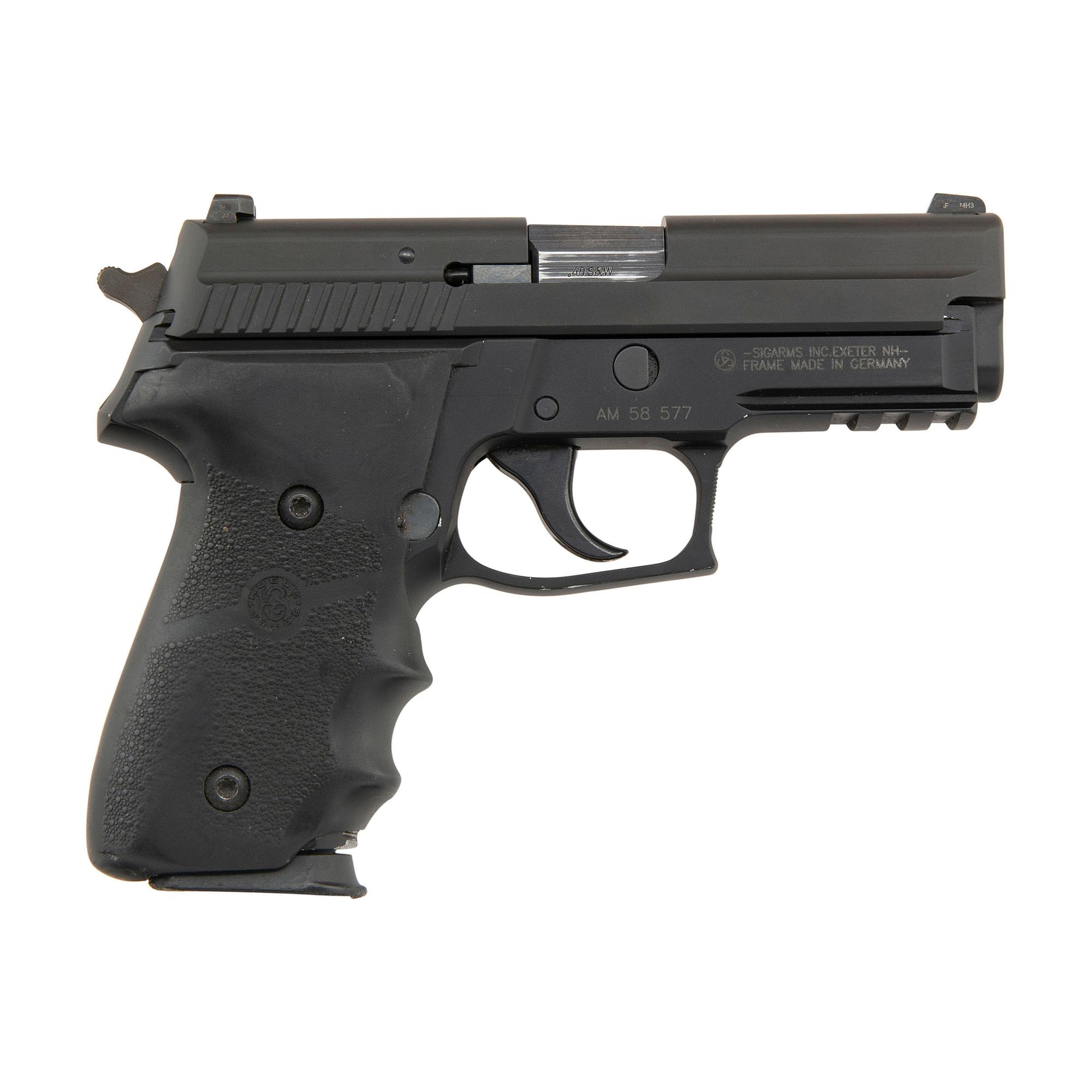 *Sig P229 .40 in Box with Accessories