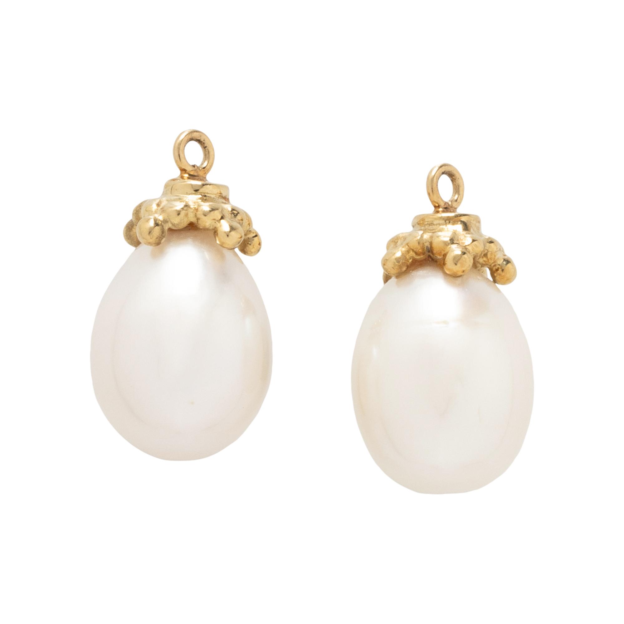 MAZ, YELLOW GOLD AND CULTURED PEARL SUITE