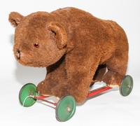 A Stuffed Pull Toy, possibly Steiff Length of first 24 inches. — EARLY 20TH CENTURY