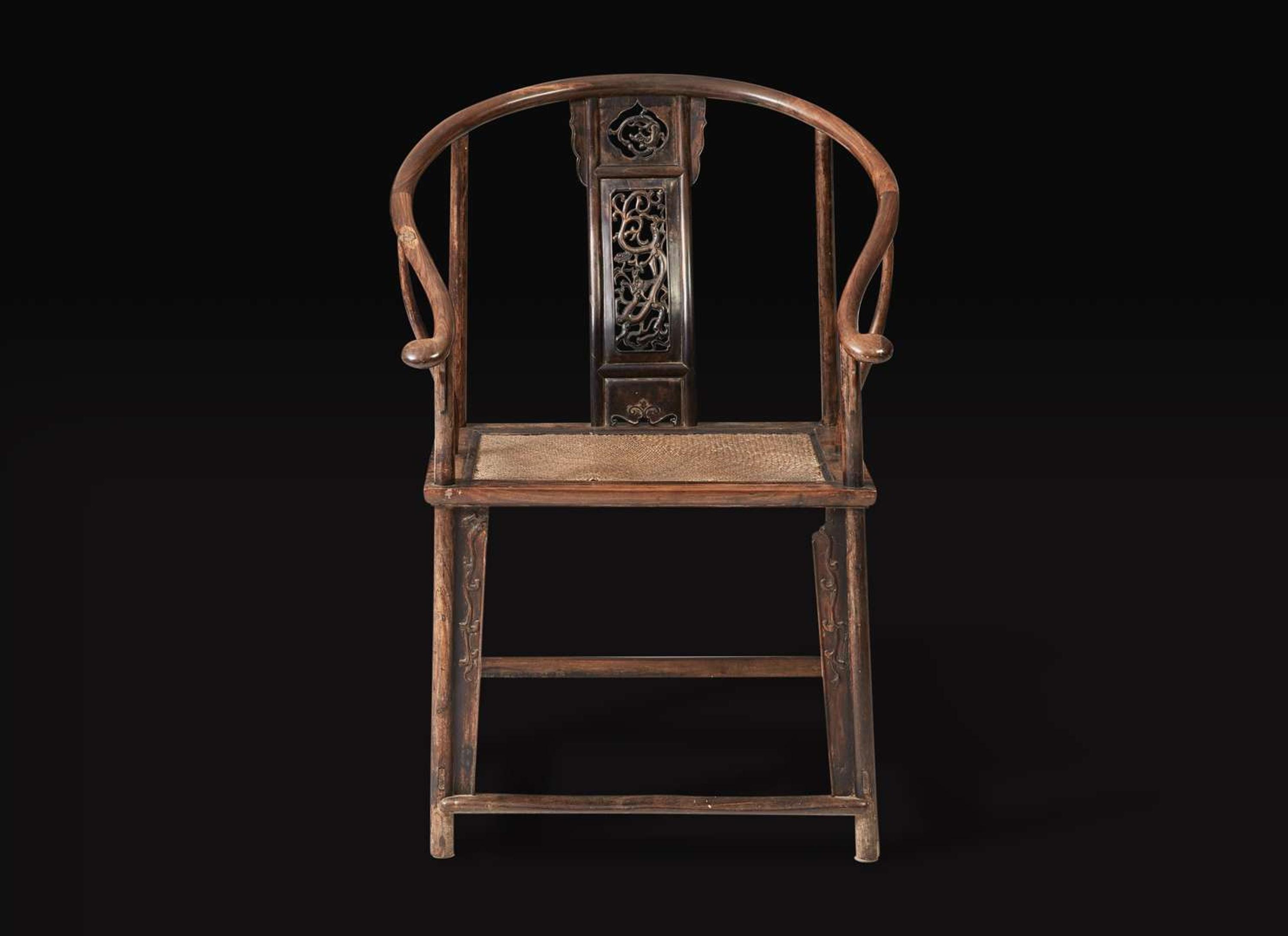 A rare Chinese hardwood horseshoe-back chair, Late Ming to early Qing dynasty 珍罕硬木圈椅 明末或清初