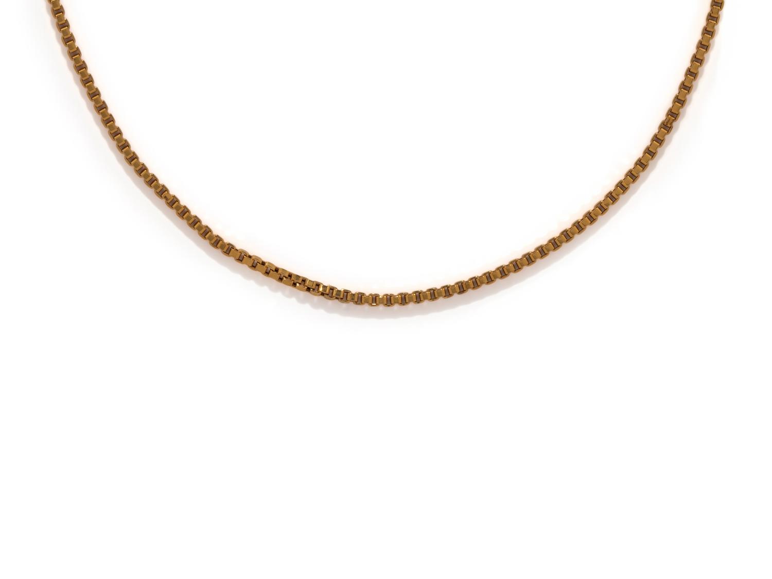 COLLECTION OF YELLOW GOLD CHAINS