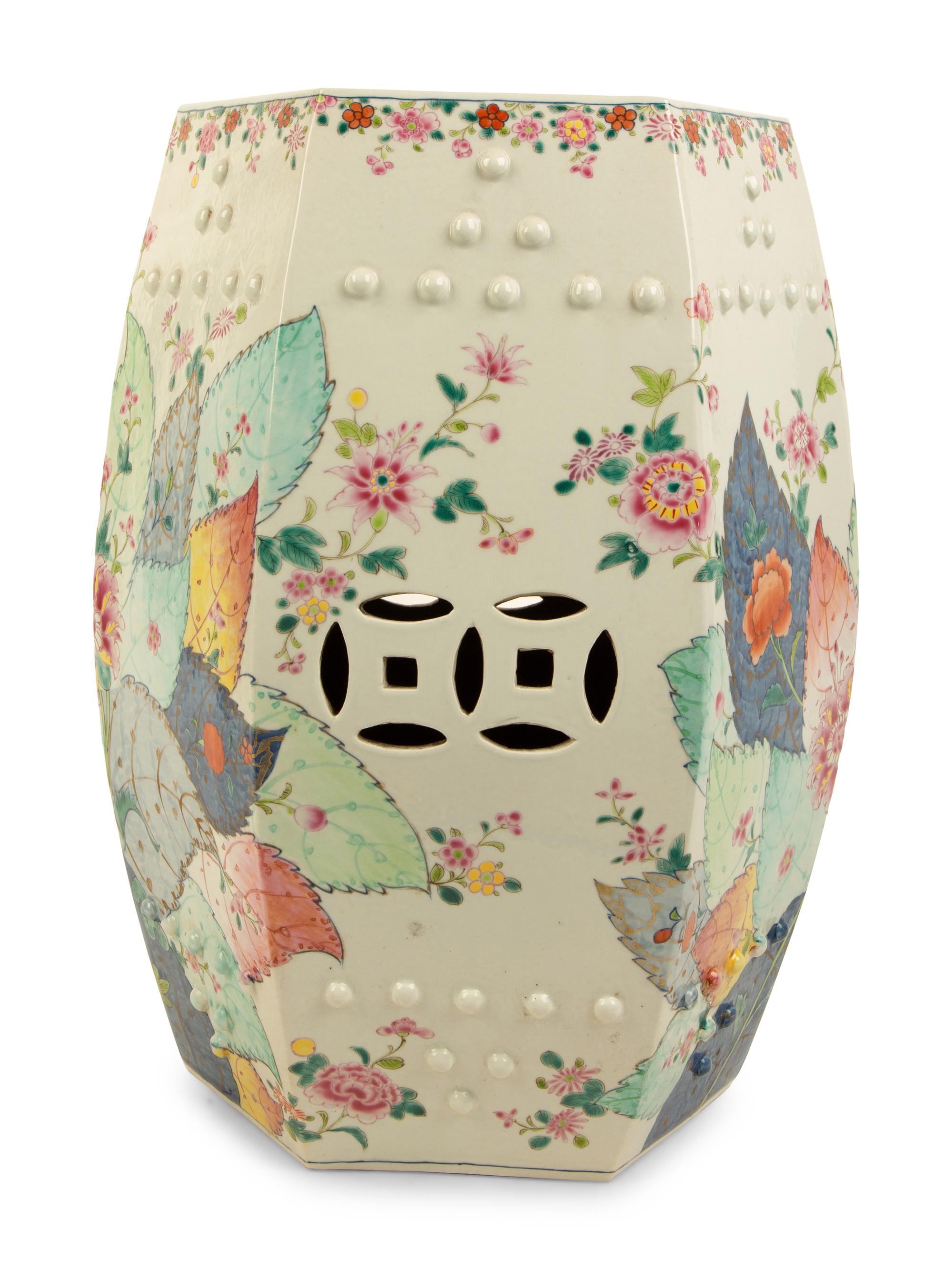 A Chinese Export Tobacco Leaf Porcelain Garden Seat — LATE 19TH/EARLY 20TH CENTURY