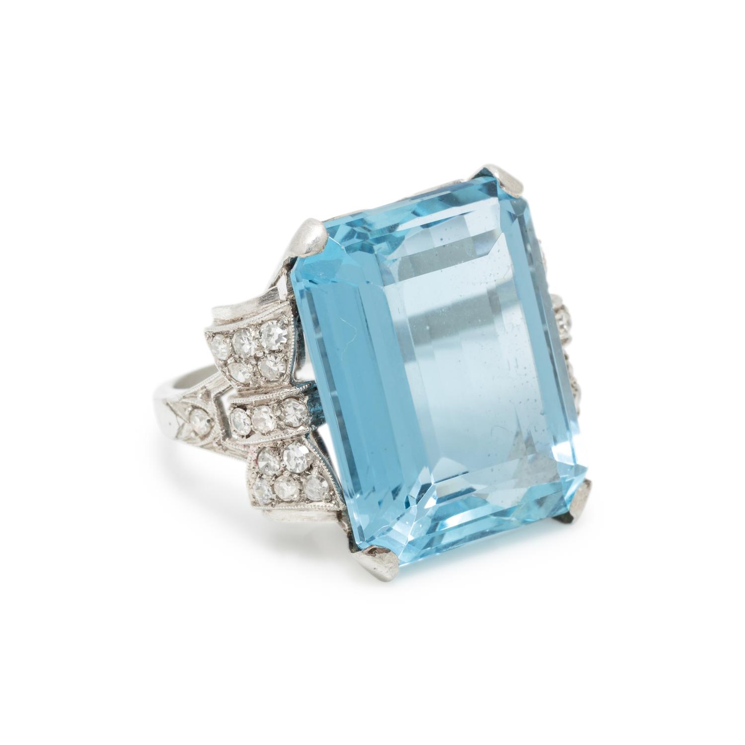 PLATINUM, AQUAMARINE AND DIAMOND RING