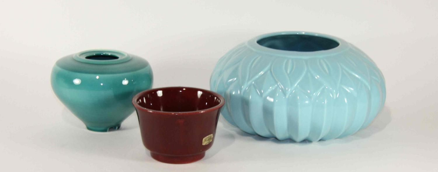 A Group of Eight Haeger Pottery Table Articles Diameter of largest 12 1/2 inches.