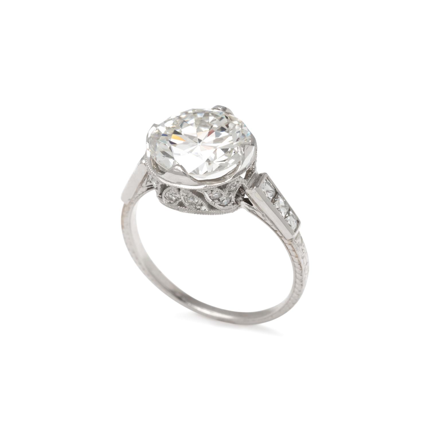 ANTIQUE, DIAMOND RING