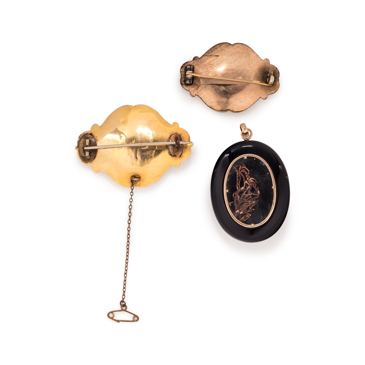 COLLECTION OF ANTIQUE MOURNING JEWELRY