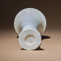 A Chinese Blanc-de-Chine Porcelain Gu Vase, Late Ming Dynasty, First Half of 17th Century — 明晚期 德化白瓷觚