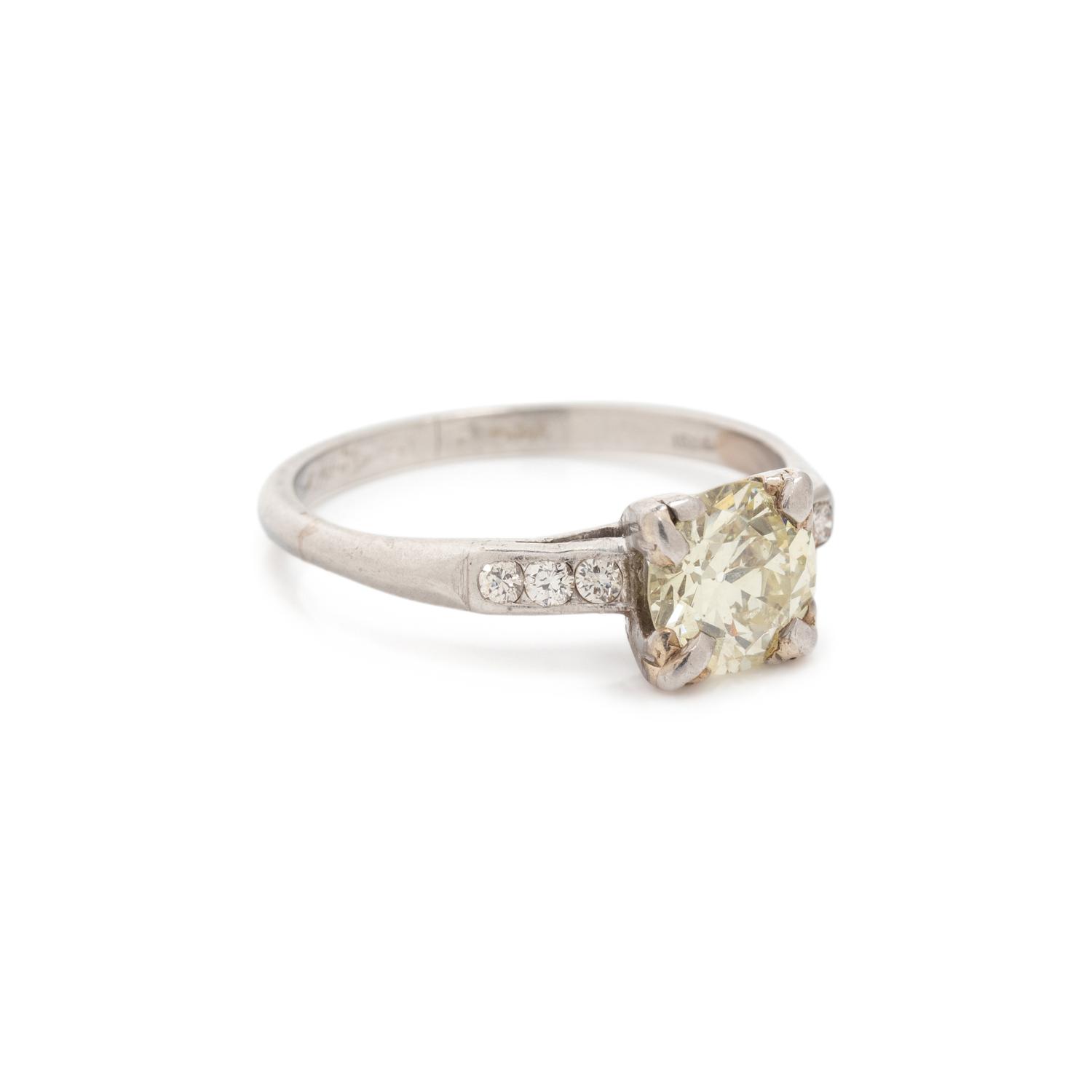 COLORED DIAMOND AND DIAMOND RING