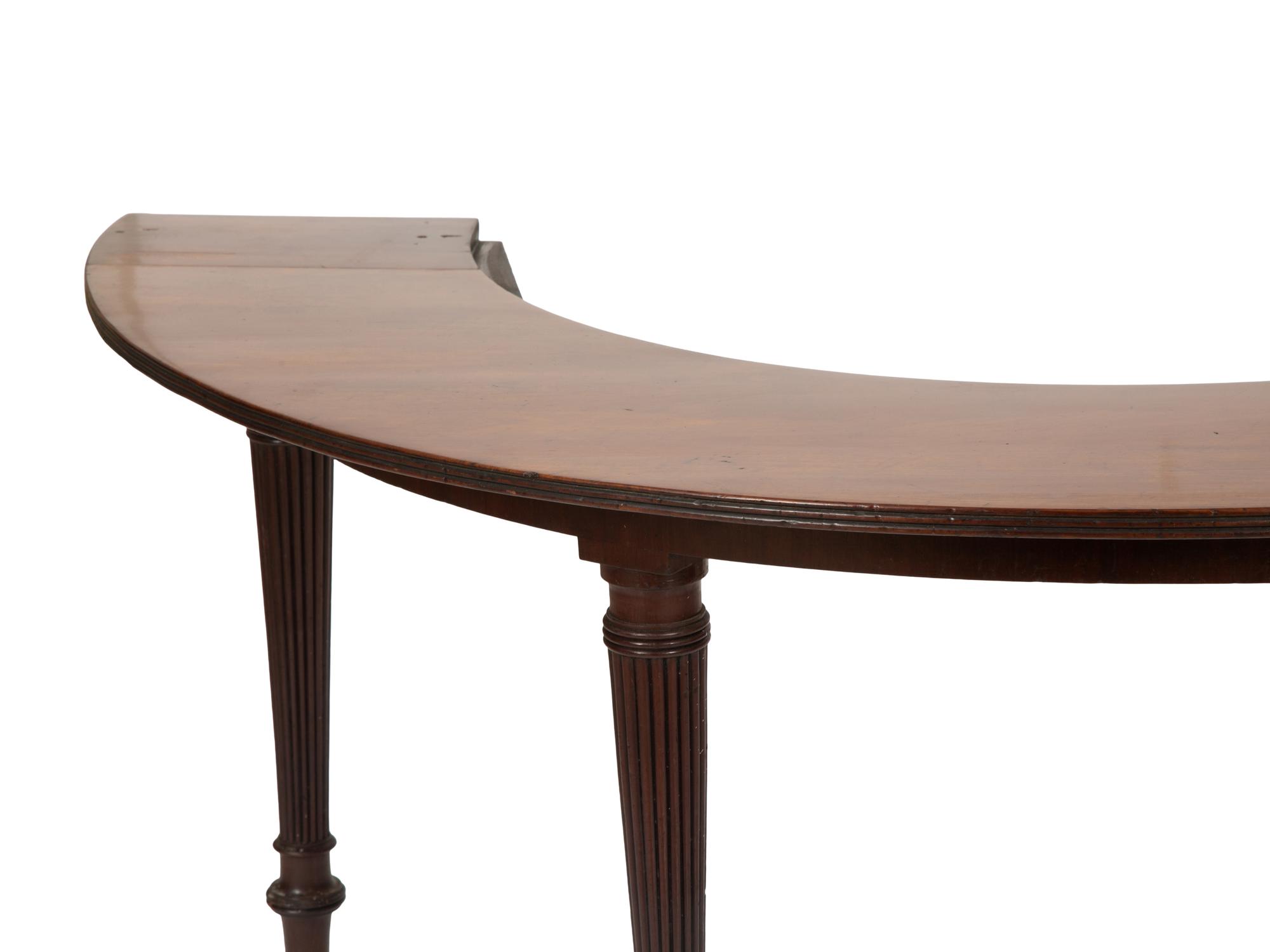 William IV Mahogany Hunt Table